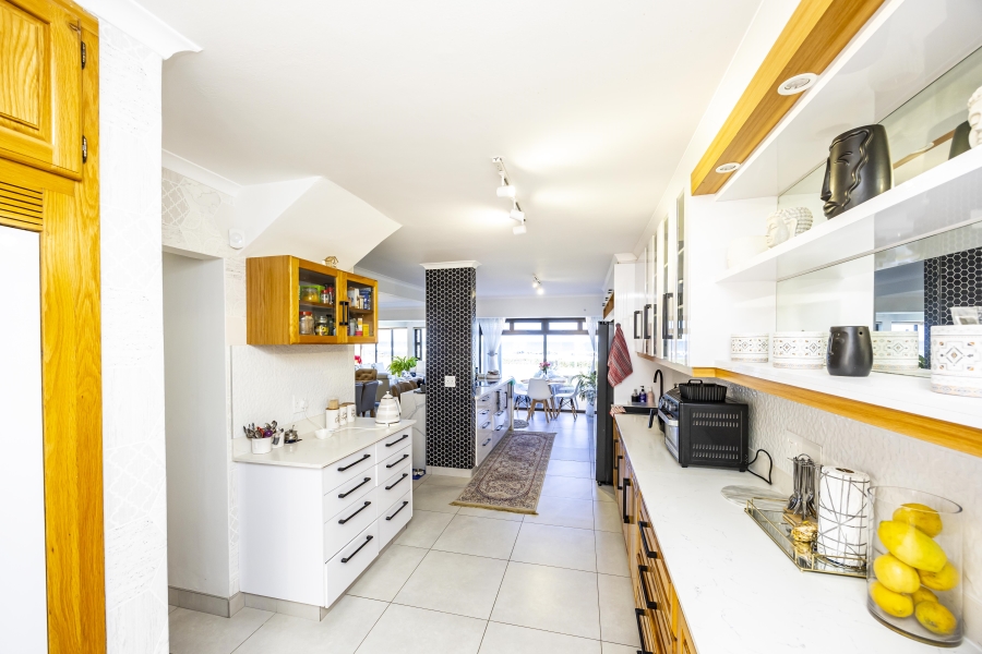5 Bedroom Property for Sale in Gonubie Eastern Cape